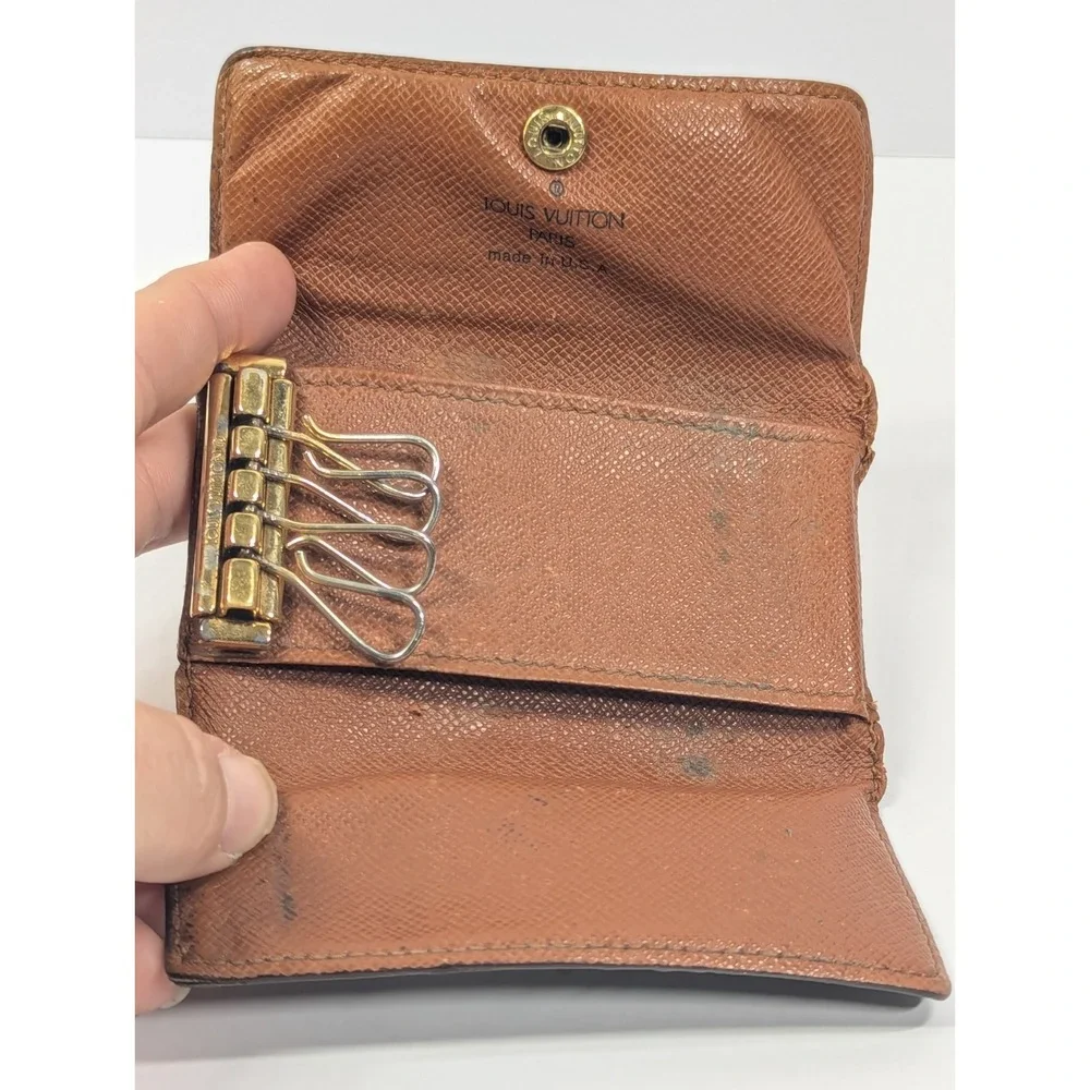 Louis Vuitton Monogram 4 Key Holder Multicles Case‎
